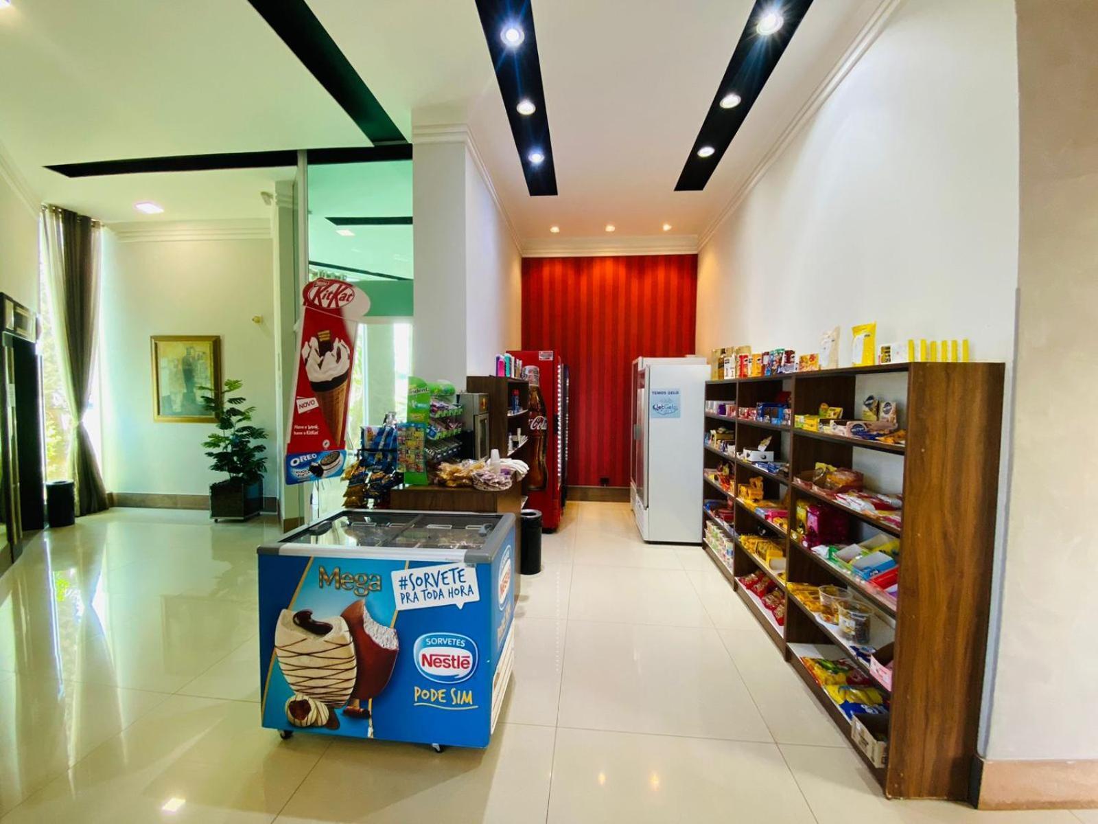 Shelton Palace Hotel Paranavai Bagian luar foto