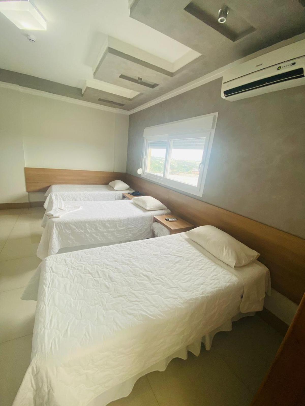 Shelton Palace Hotel Paranavai Bagian luar foto